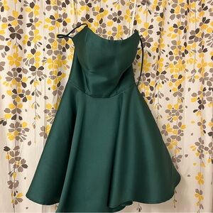 Emerald green cocktail dress, size 6